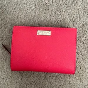 LIKE NEW KATE SPADE WALLET